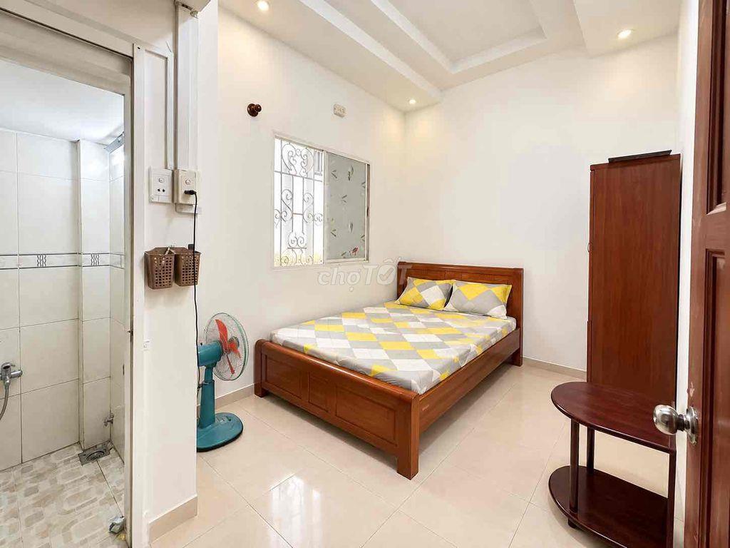 TRỐNG SẴN PHÒNG STUDIO CỬA SỔ TRỜI - GẦN ĐH VĂN HIẾN - ĐẦM SEN