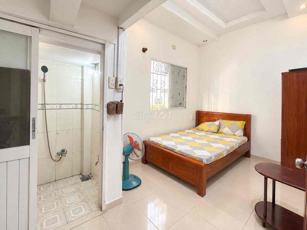 TRỐNG SẴN PHÒNG STUDIO CỬA SỔ TRỜI - GẦN ĐH VĂN HIẾN - ĐẦM SEN