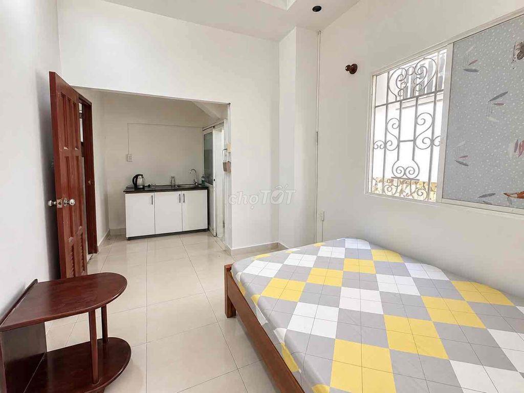 TRỐNG SẴN PHÒNG STUDIO CỬA SỔ TRỜI - GẦN ĐH VĂN HIẾN - ĐẦM SEN