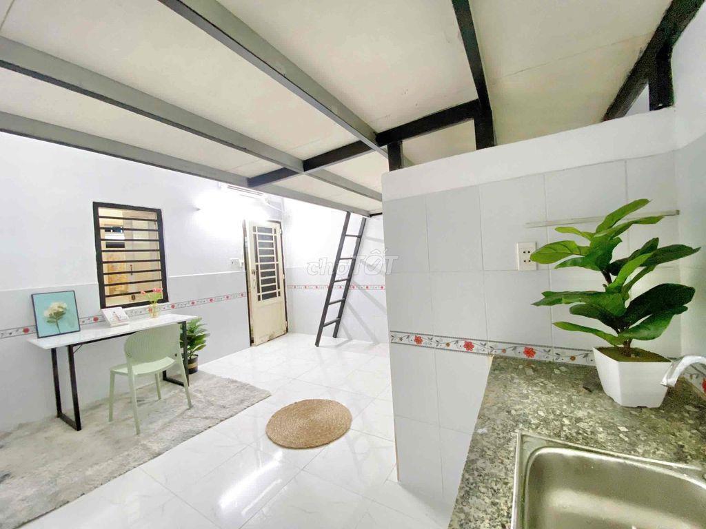 TRỐNG SẴN PHÒNG GÁC SẴN MÁY LẠNH - GẦN NGÃ TƯ BỐN XÃ - ĐẦM SEN - Q11