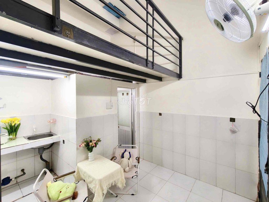 CHO THUÊ PHÒNG TRỆT - NGAY NGÃ TƯ 4 XÃ - GẦN ĐH VĂN HIẾN - GIÁ RẺ