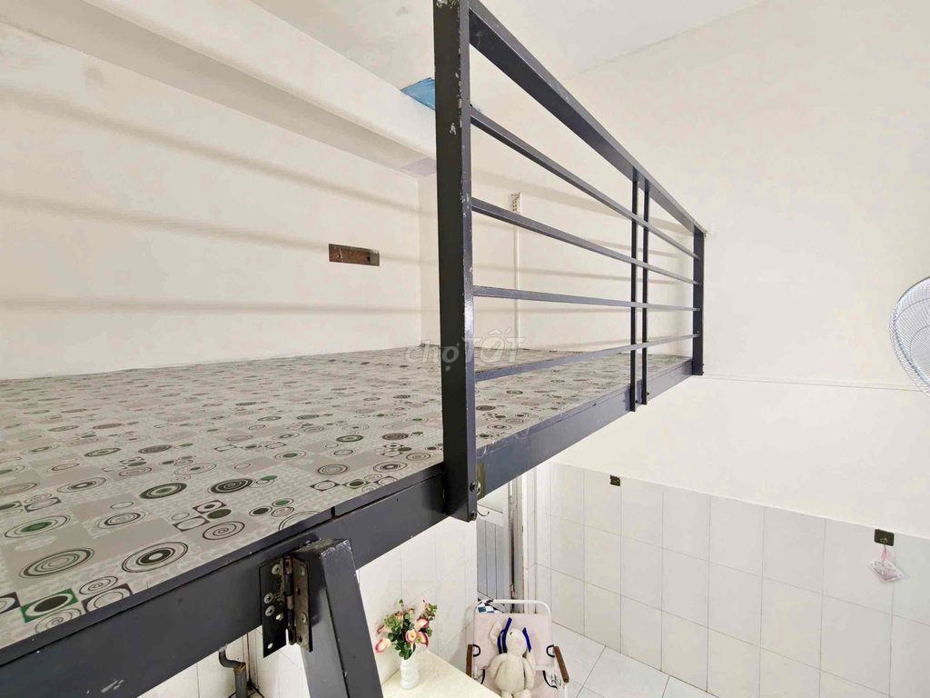 CHO THUÊ PHÒNG TRỆT - NGAY NGÃ TƯ 4 XÃ - GẦN ĐH VĂN HIẾN - GIÁ RẺ