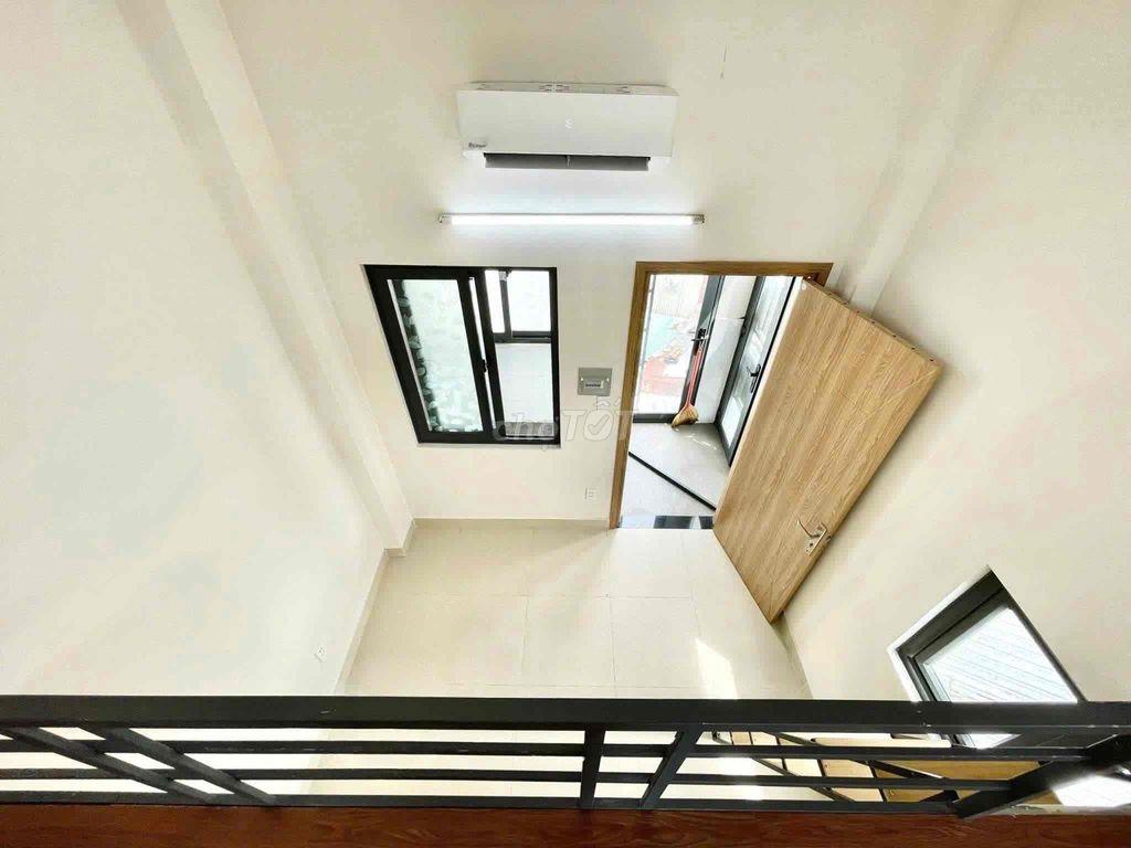 PHÒNG GÁC CAO 1M6 CỬA SỔ TRỜI FULL NỘI THẤT NGAY VÒNG XOAY BÌNH PHÚ