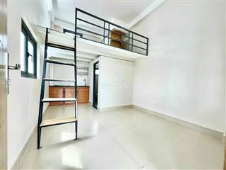 PHÒNG GÁC CAO 1M6 CỬA SỔ TRỜI FULL NỘI THẤT NGAY VÒNG XOAY BÌNH PHÚ