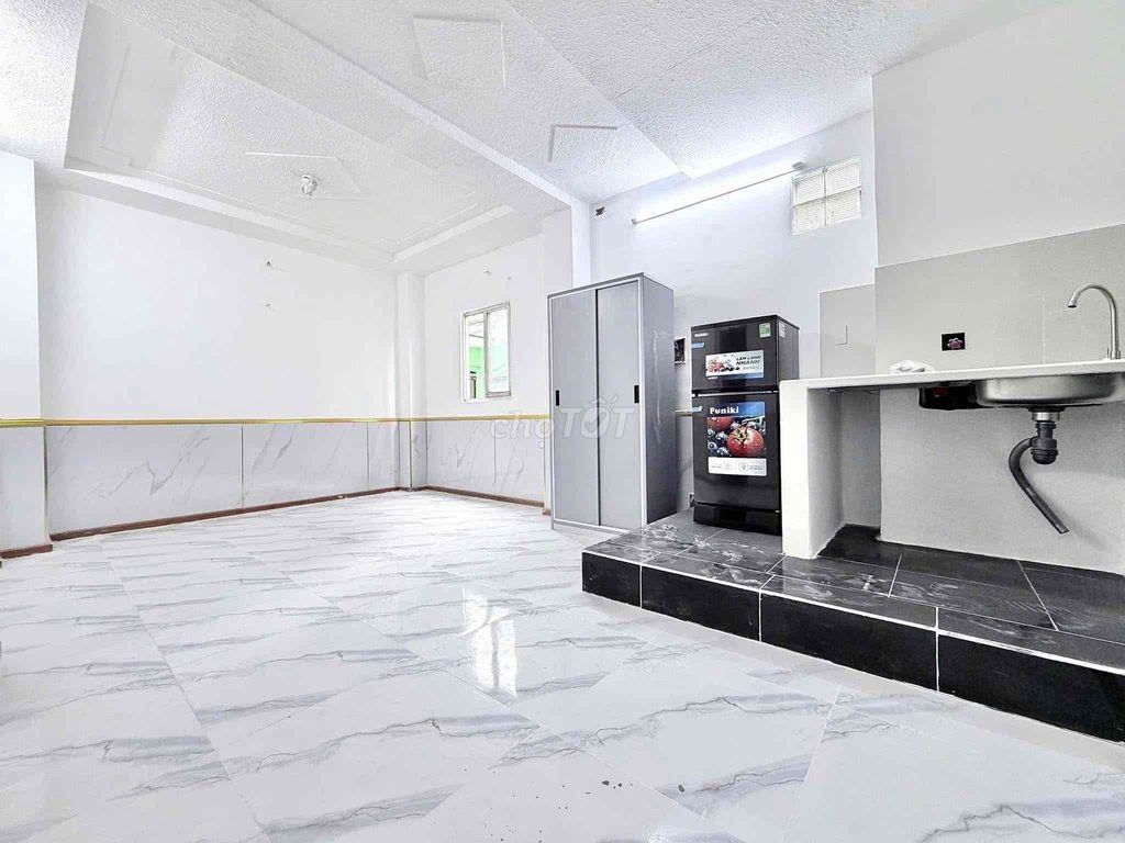 STUDIO CỬA SỔ TRỜI RỘNG 40M2 GẦN ĐV VĂN HIẾN AEON TÂN PHÚ
