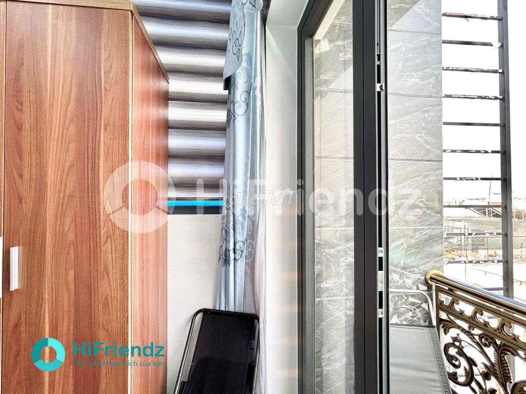 STUDIO CỬA SỔ TRỜI FULL NỘI THẤT NGAY CÔNG VIÊN PHÚ LÂM