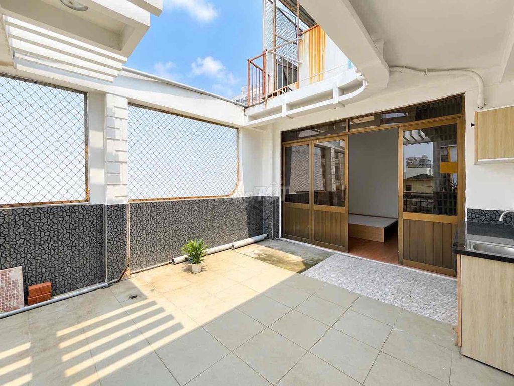 STUDIO BAN CÔNG SÂN VƯỜN NGAY GẦN ĐẦM SEN SÂN VẬN ĐỘNG PHÚ THỌ