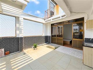STUDIO BAN CÔNG SÂN VƯỜN NGAY GẦN ĐẦM SEN SÂN VẬN ĐỘNG PHÚ THỌ