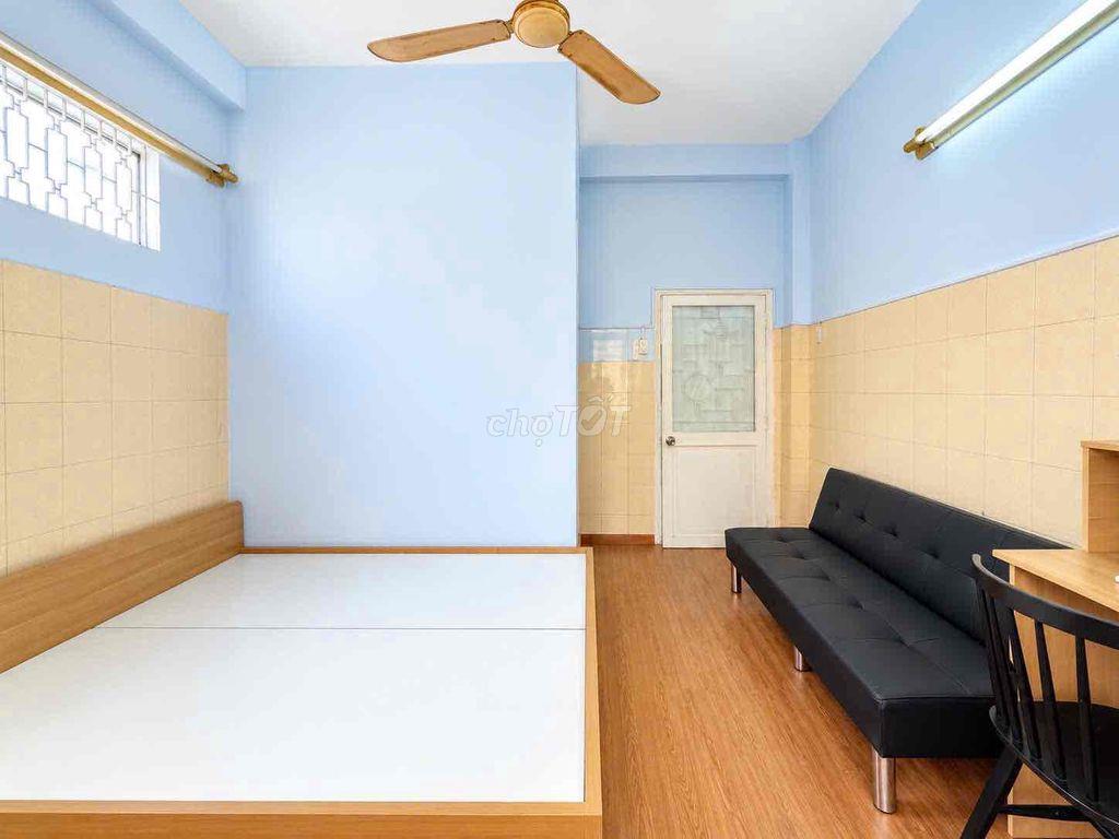 STUDIO BAN CÔNG SÂN VƯỜN NGAY GẦN ĐẦM SEN SÂN VẬN ĐỘNG PHÚ THỌ