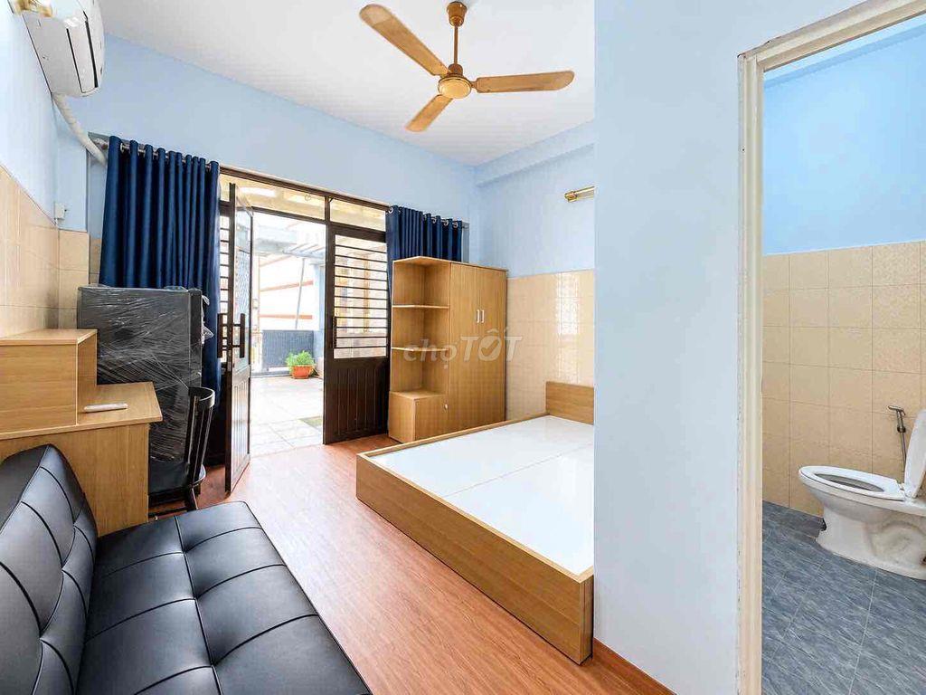 STUDIO BAN CÔNG SÂN VƯỜN NGAY GẦN ĐẦM SEN SÂN VẬN ĐỘNG PHÚ THỌ