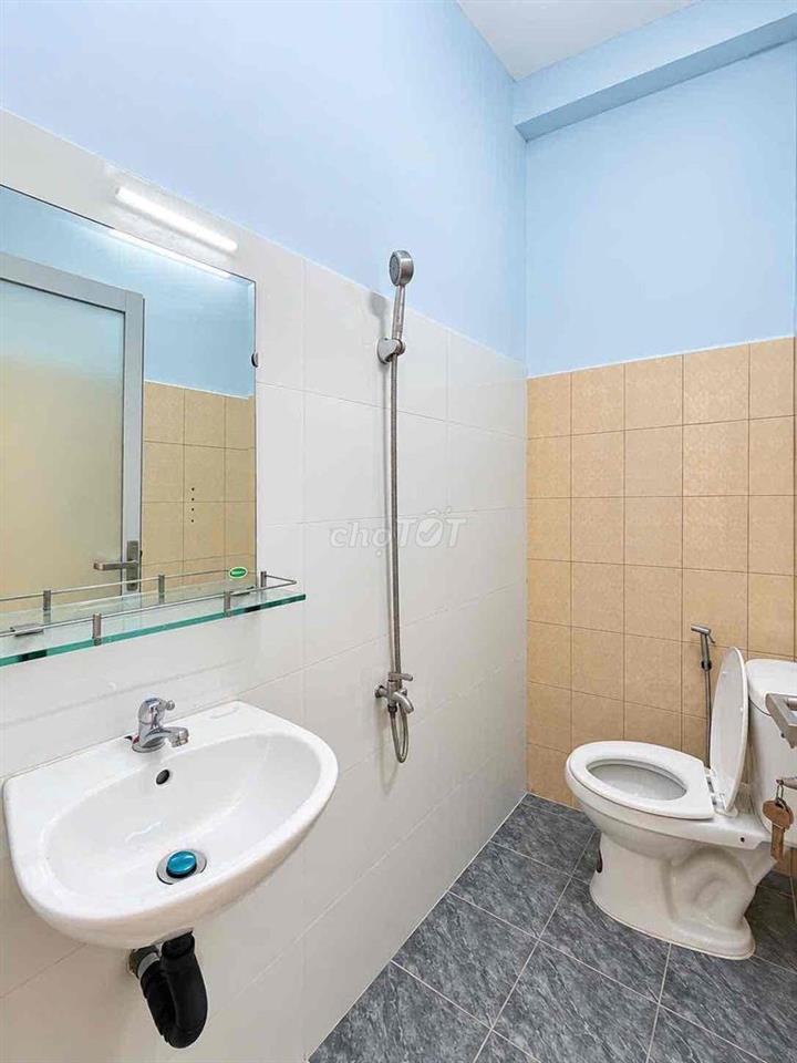 STUDIO BAN CÔNG SÂN VƯỜN NGAY GẦN ĐẦM SEN SÂN VẬN ĐỘNG PHÚ THỌ