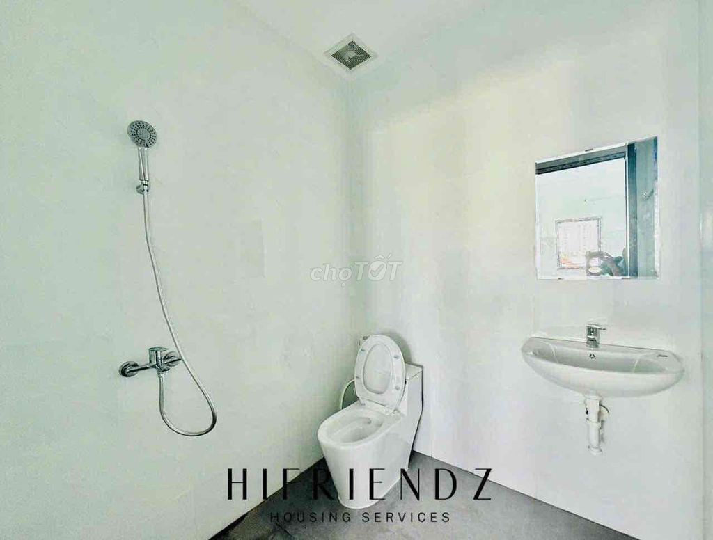 STUDIO CỬA SỔ TRỜI CHỈ TÍNH PHÍ ĐIỆN NƯỚC GẦN NHÀ THỜ PHAOLO