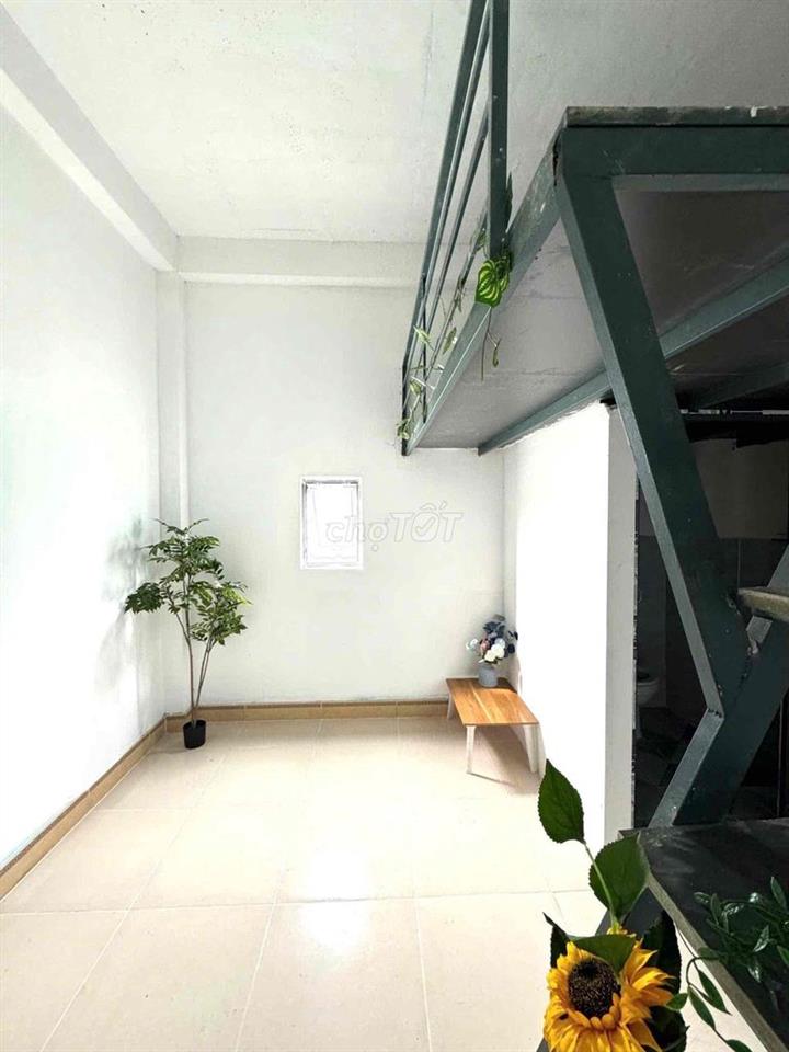CHO THUÊ PHONGD CÓ GÁC GIÁ RẺ NGAY LÊ THÚC HOẠCH GIỮA VĂN HIẾN - HUIT