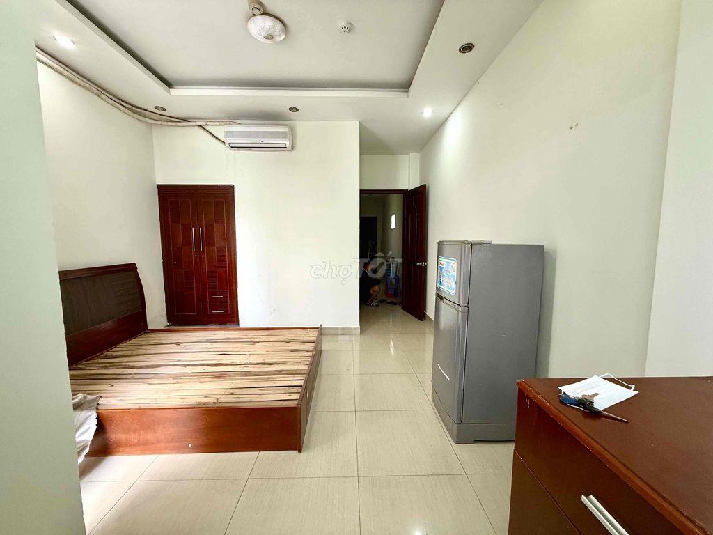 TRỐNG SẴN STUDIO BAN CÔNG FULL NỘI THẤT NGAY HUIT-CÓ THANG MÁY -HẦM XE