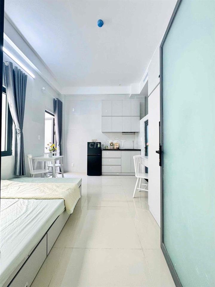 CHO THUÊ STUDIO FULL NỘI THẤT MỚI XÂY CÓ THANG MÁY GIÁP QUẬN 10 - VHU