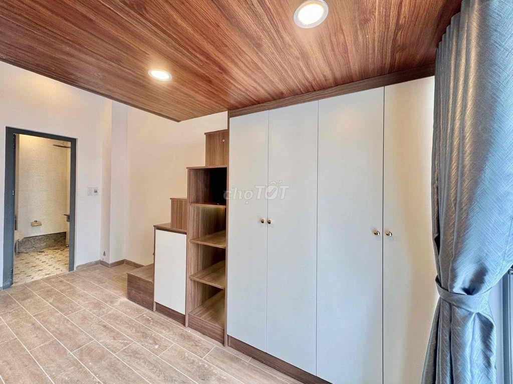 CHO THUÊ DUPLEX TONE GỖ CÓ BAN CÔNG MỚI XÂY / FULL NỘI THẤT + MGR