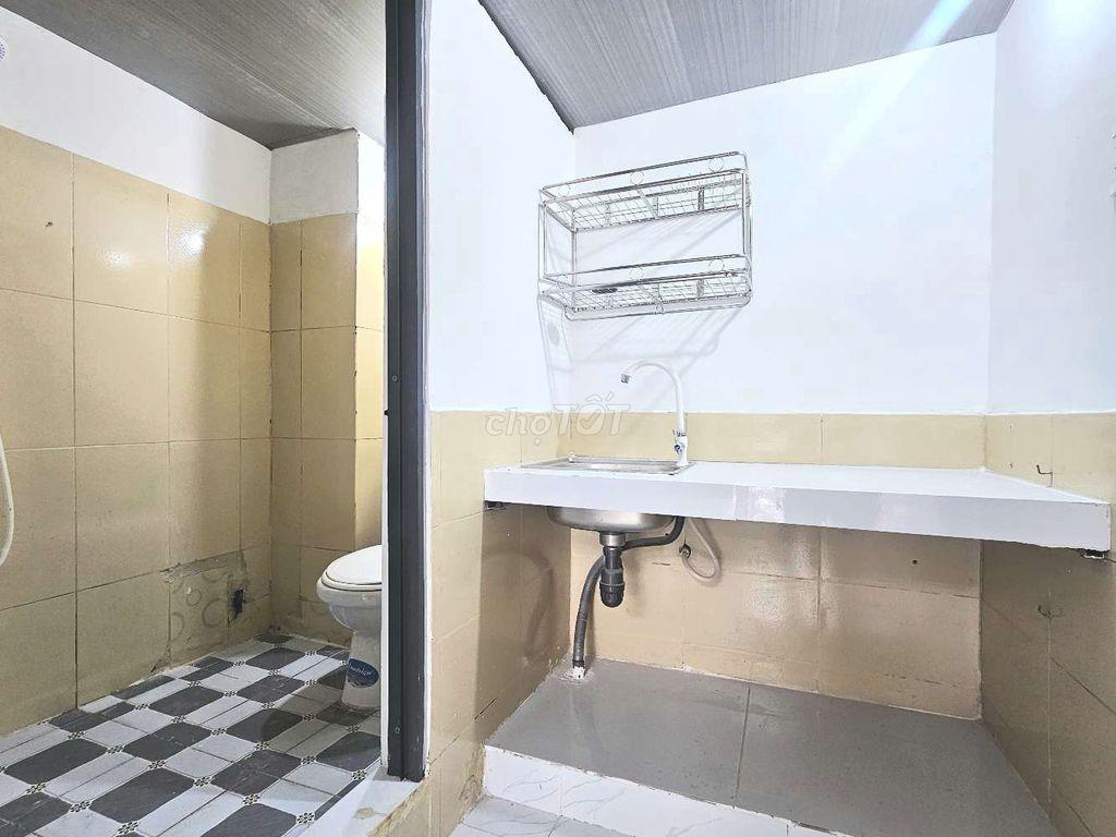 CHDV Full Ban Công Thoáng Sát ĐH HUIT - Gác Cao 2m, Giờ Tự Do, Giá SV