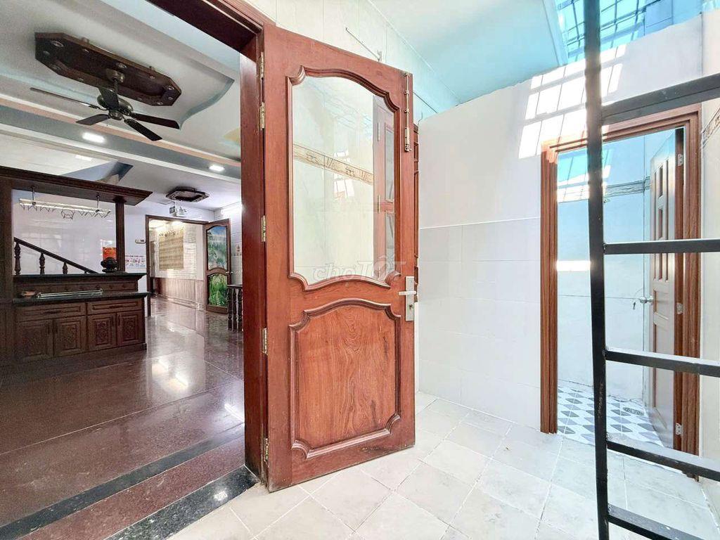 MẶT BẰNG KINH DOANH đa ngành 80m2 Có chỗ ngủ Wc riêng Giá Rẻ Bình Tân 
