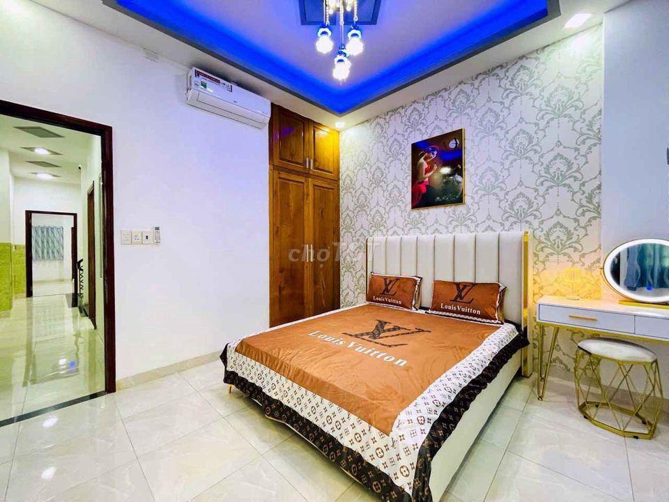 Sở hữu ngay nhà 5,9 tỷ, KC 3 tầng 4PN,, hẻm 8m, SHR tại Liên khu 4-5