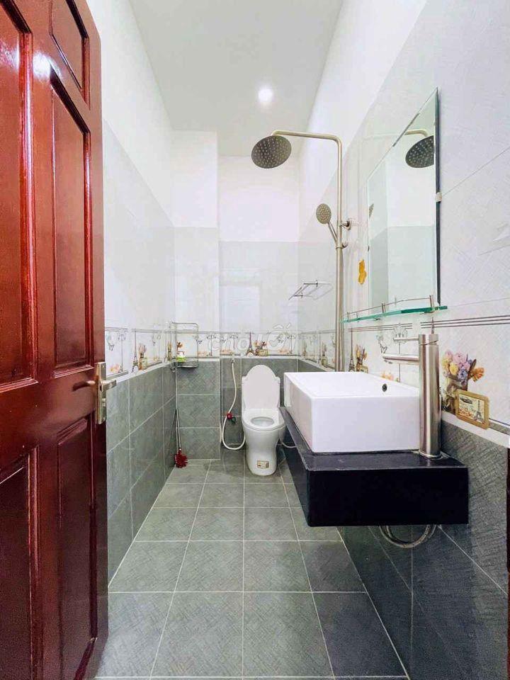 Sở hữu ngay nhà 5,9 tỷ, KC 3 tầng 4PN,, hẻm 8m, SHR tại Liên khu 4-5