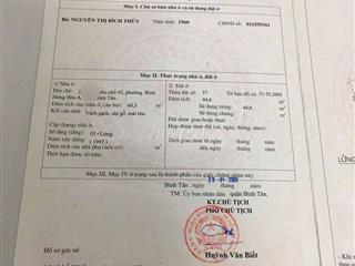 nhà cần bán gấp 