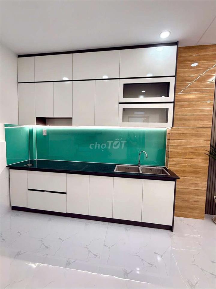 Nhà 4x8m 1 lầu 2pn,2wc ngay chiến lược- Bình Trị đông giáp tên lửa