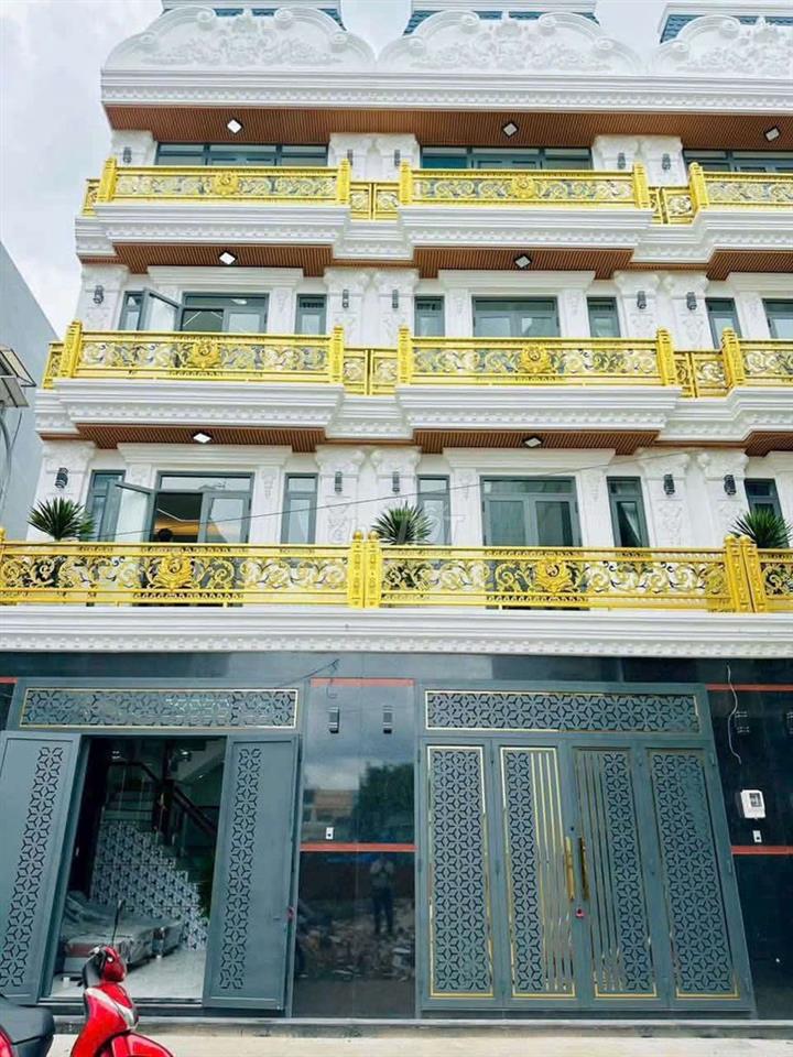 Nhà ngay chợ lê văn quới 5x14m 4 tấm 5pn,5wc hẻm xe hơi 