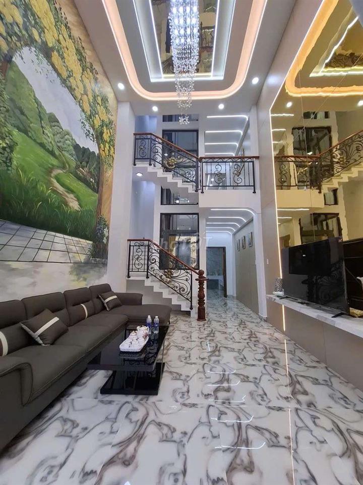 Nhà khu đồng bộ có thang máy 1 sẹc hương lộ 2 dt 4x19m lửng 3 lầu 5pn.