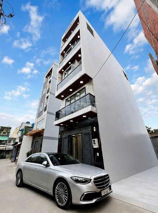 Nhà có thang máy đường số 5 bình long nguyễn sơn nối dài 4x16m 4 lầu.