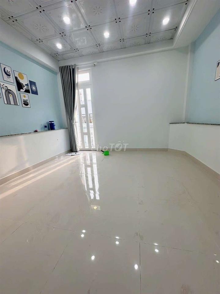 Nhà 4x10m 4 tấm đường 18b gò xòai-mã lò gần lê văn quới