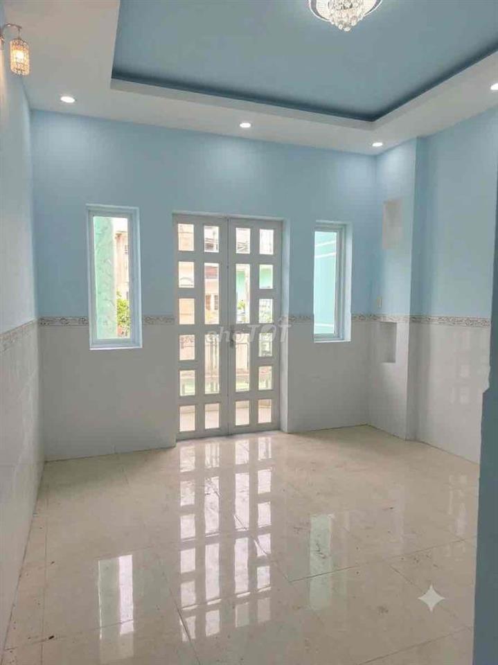 BÁN  NHÀ TRUNG TÂM TÂN PHÚ KẾ BÊN ĐẠI HỌC CÔNG THƯƠNG 2 tầng 4 đ nhinh