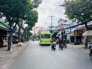 BÁN  NHÀ TRUNG TÂM TÂN PHÚ KẾ BÊN ĐẠI HỌC CÔNG THƯƠNG 2 tầng 4 đ nhinh