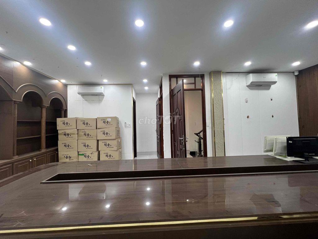 NHÀ MẶT TIỀN KINH DOANH