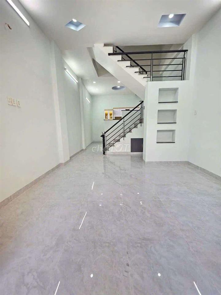 Bán nhà 1/ Nguyễn văn Luông , p11 quận 6