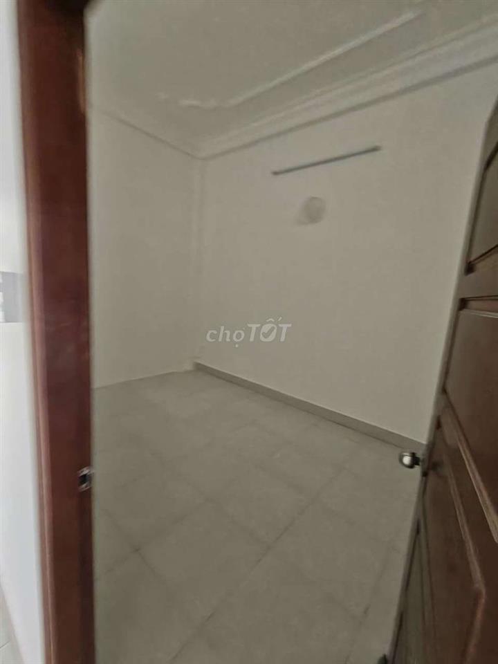 Mặt tiền Trần văn kiểu ,p11 Q6