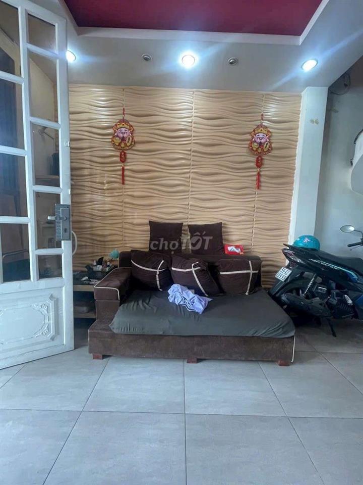Mặt tiền đg 8 m Bình phú Quận 6