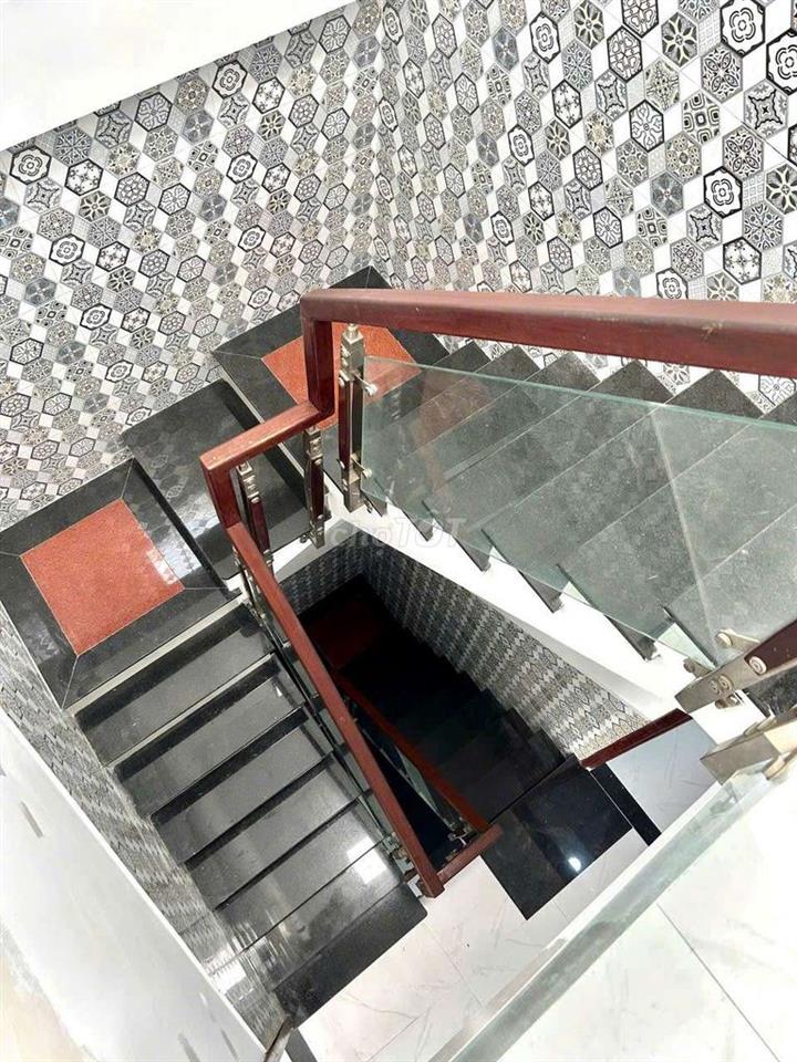 Bán nhà hẻm 4 m , phú Định , p16 Quận 8
