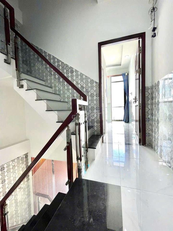 Bán nhà hẻm 4 m , phú Định , p16 Quận 8