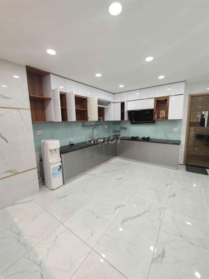 Mặt tiền đg số 9  Phạm văn chí Quận 6