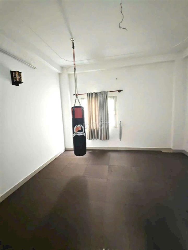 Mặt tiền đg 9 m Bình phú 1 Quận 6