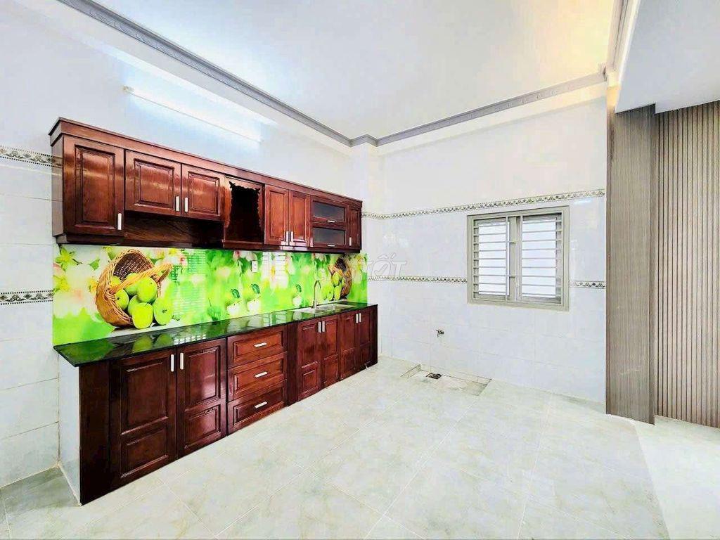 Bán nhà góc 3 Mặt tiền , CXPLA, p12 Q6