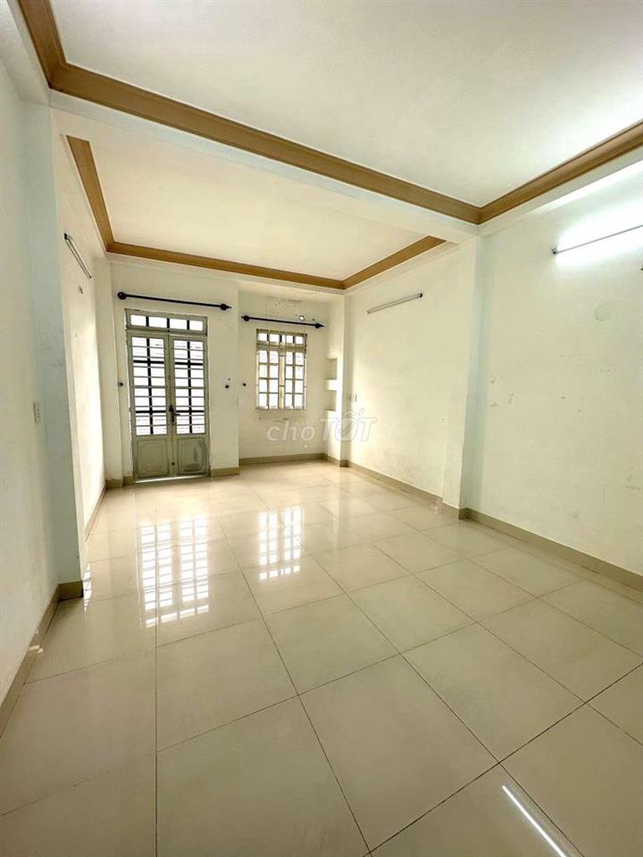 Mặt tiền phố ẩm thực p13 Q6