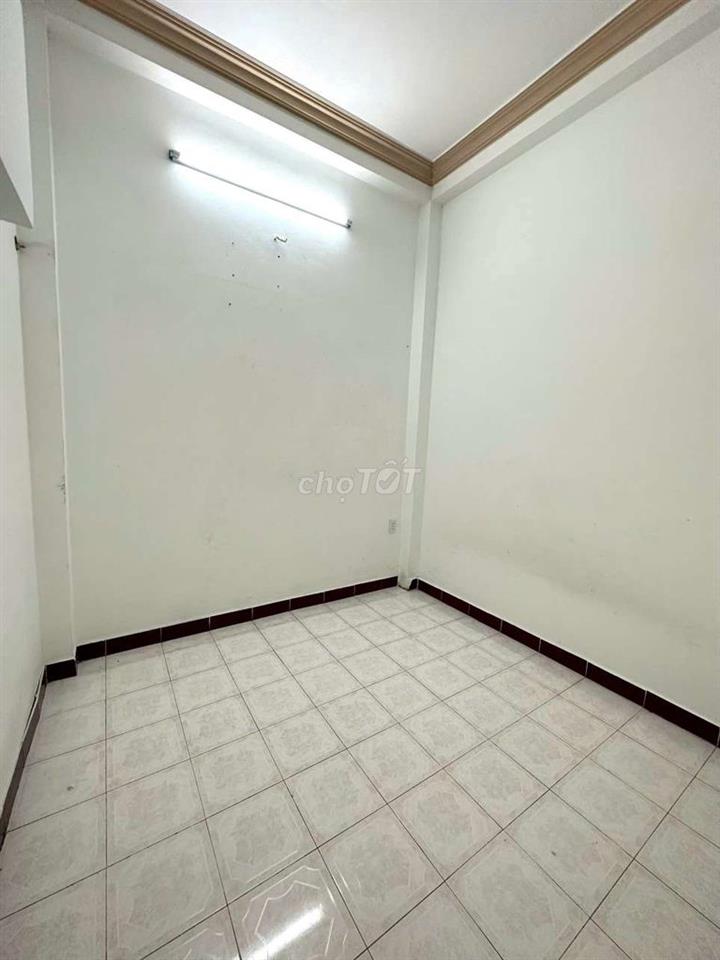 Mặt tiền phố ẩm thực p13 Q6