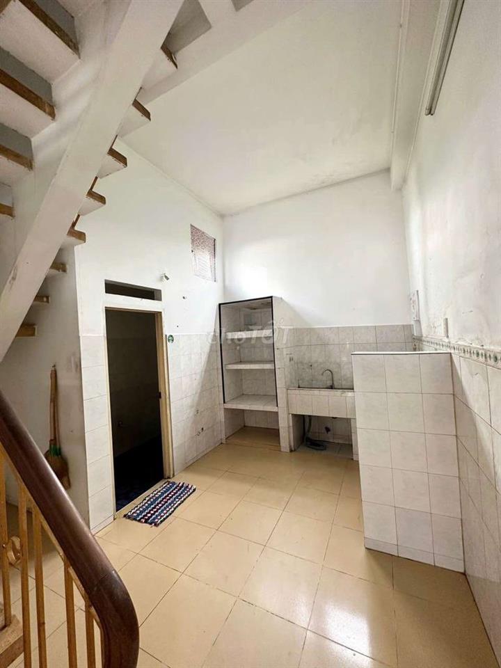 Mặt tiền phố ẩm thực p13 Q6