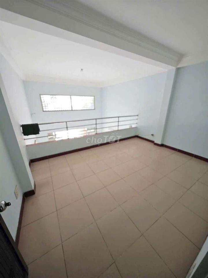 Bán nhà  hẻm 4,5 m 1/ Phạm đình Hổ p6 Q6