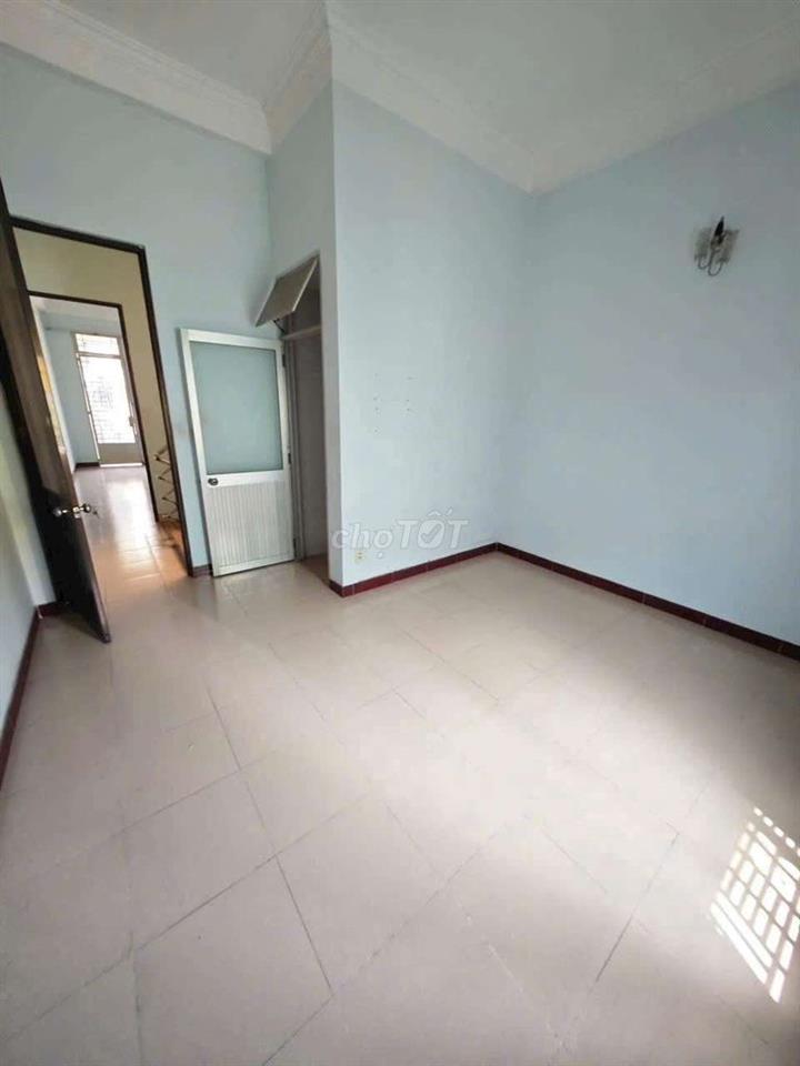 Bán nhà  hẻm 4,5 m 1/ Phạm đình Hổ p6 Q6