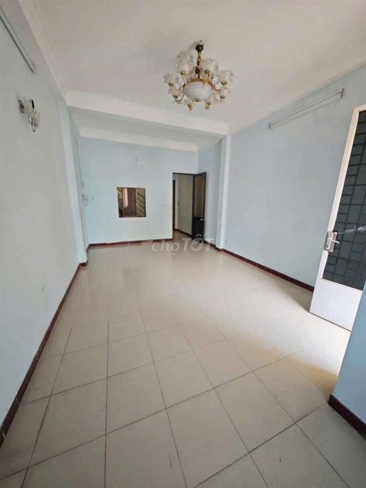 Bán nhà  hẻm 4,5 m 1/ Phạm đình Hổ p6 Q6