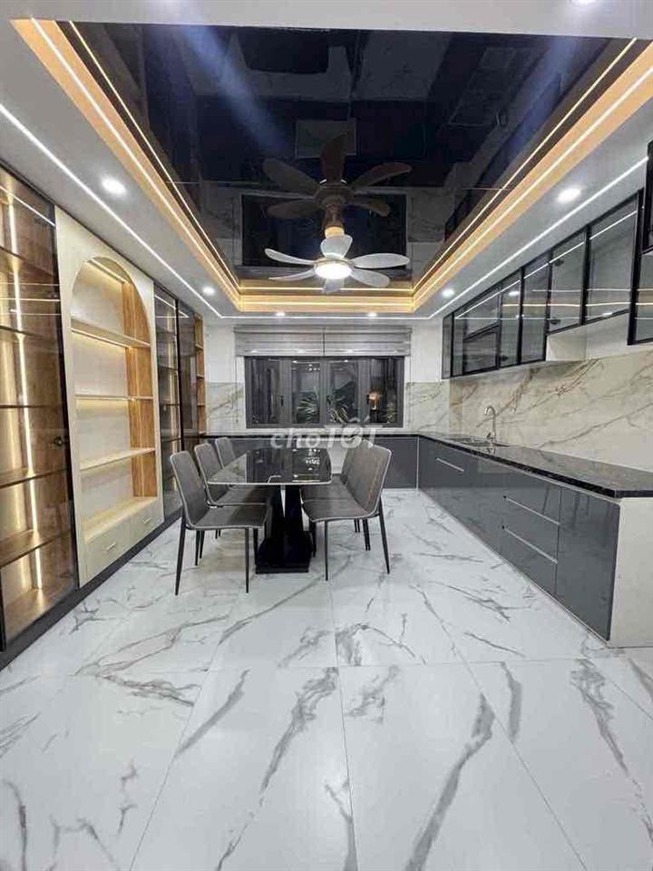 Lê Văn Quới ( Bình Tân ) - Nhà 5 Tầng Đẹp Như Ngọc Trinh - DT 4 x 15m