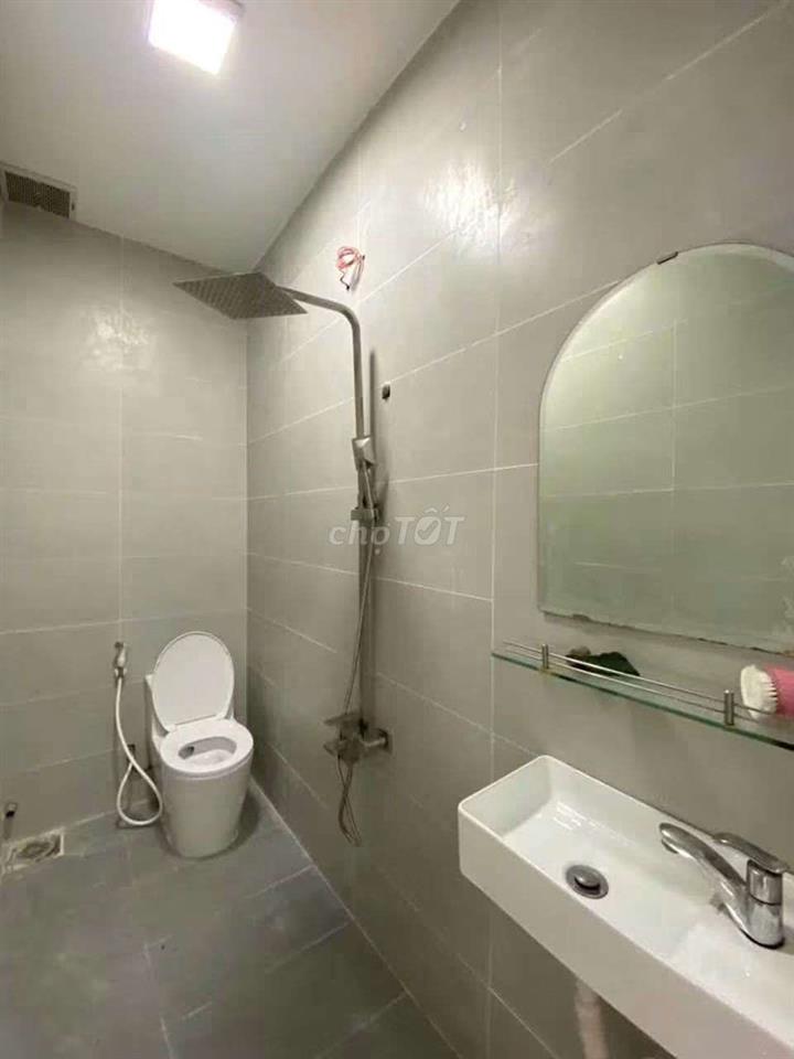 NHÀ HẺM 125 NGUYỄN THỊ TẦN