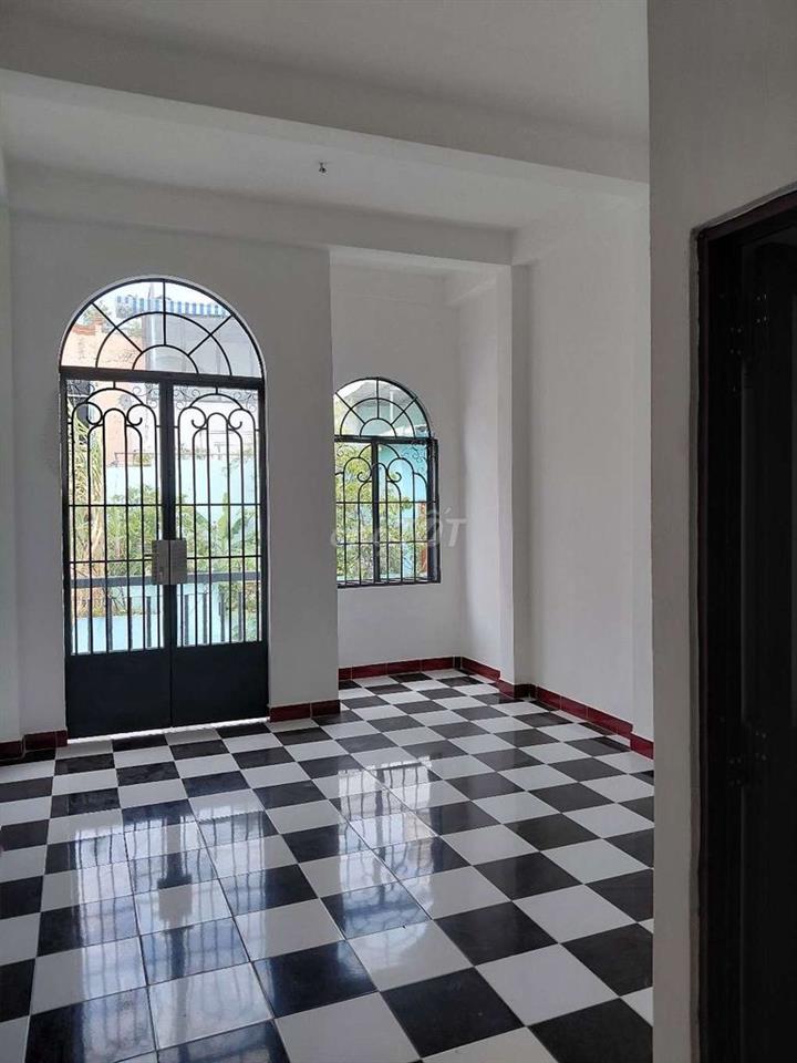 NHÀ MẶT TIỀN KD HOÀNG XUÂN NHỊ PHÚ TRUNG